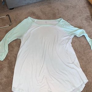 Women’s 3/4 sleeve simple shirt